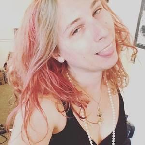 Meet your Posher, Alexis